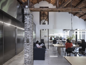 幸福公園聯(lián)合辦公室-老屋新事